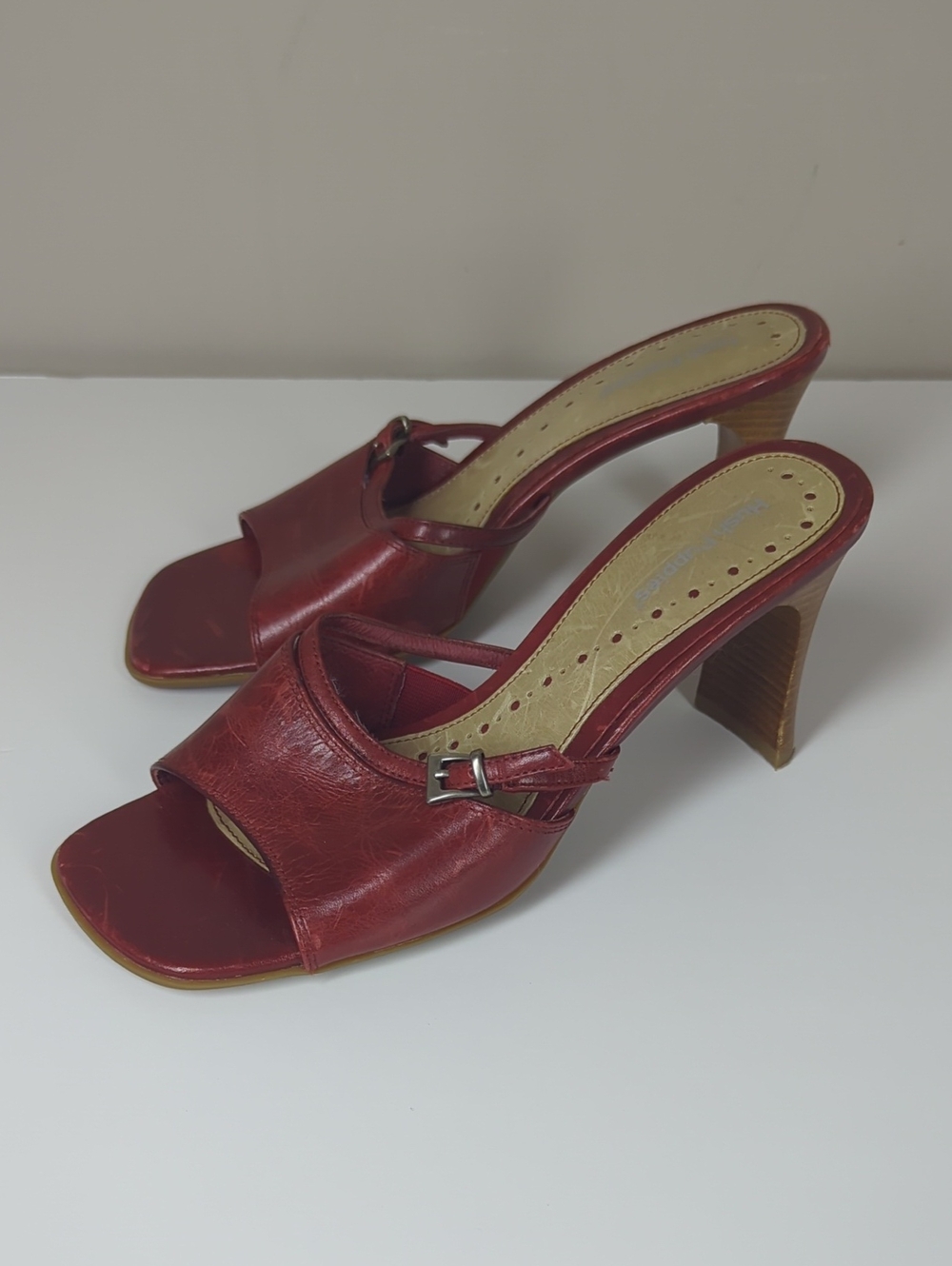 Vintage Hush Puppies Burgundy Leather Block Heel Mules - Size 6.5